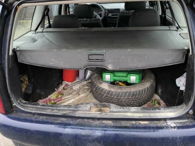 Синий Фольксваген Поло, объемом двигателя 1.6 л и пробегом 250 тыс. км за 945 $, фото 4 на Automoto.ua