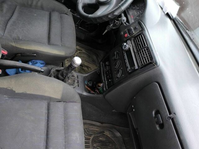 Синий Фольксваген Поло, объемом двигателя 1.6 л и пробегом 250 тыс. км за 945 $, фото 7 на Automoto.ua