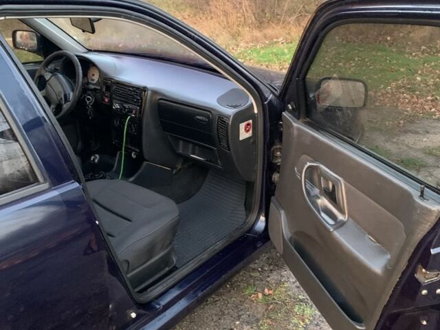 Синій Фольксваген Поло, об'ємом двигуна 1.9 л та пробігом 168 тис. км за 2000 $, фото 4 на Automoto.ua