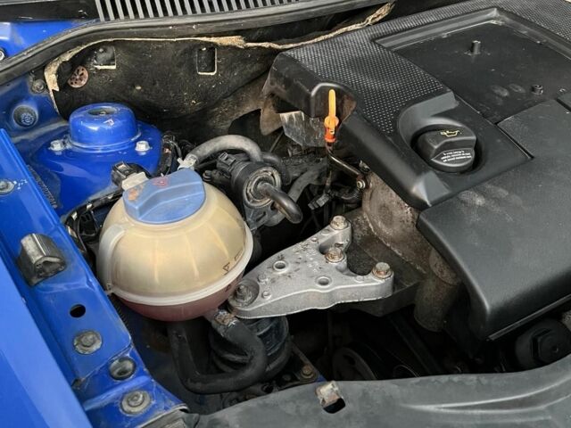 Синий Фольксваген Поло, объемом двигателя 1.2 л и пробегом 250 тыс. км за 2500 $, фото 6 на Automoto.ua