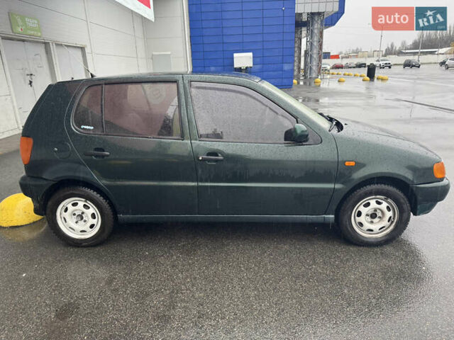 Зеленый Фольксваген Поло, объемом двигателя 1.4 л и пробегом 250 тыс. км за 3450 $, фото 2 на Automoto.ua