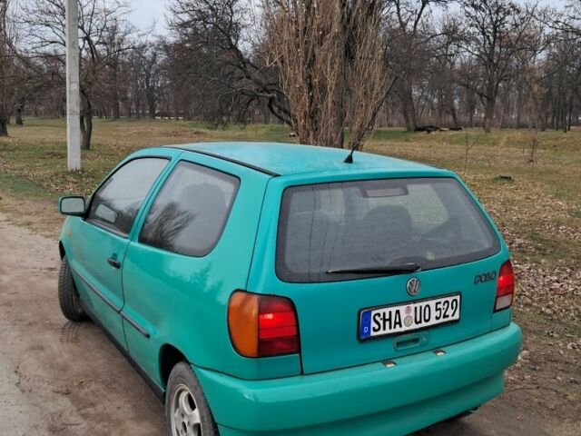 Зелений Фольксваген Поло, об'ємом двигуна 1.6 л та пробігом 207 тис. км за 1300 $, фото 1 на Automoto.ua