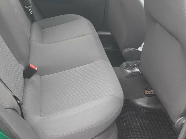 Зеленый Фольксваген Поло, объемом двигателя 1.4 л и пробегом 201 тыс. км за 4250 $, фото 8 на Automoto.ua