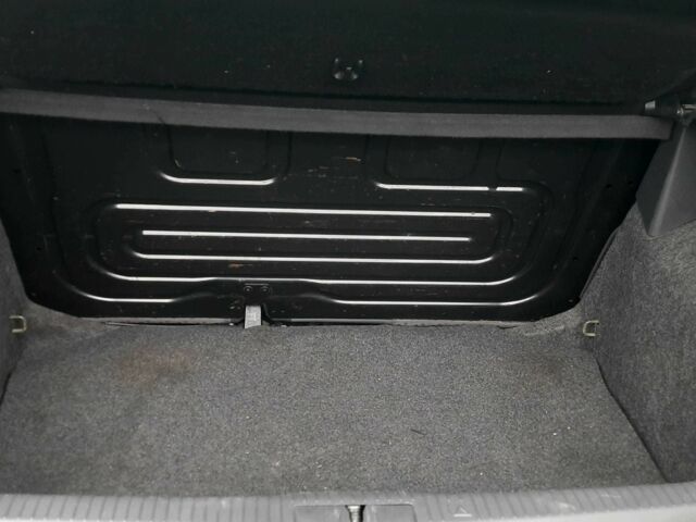 Зеленый Фольксваген Поло, объемом двигателя 1.4 л и пробегом 201 тыс. км за 4250 $, фото 6 на Automoto.ua