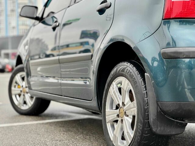 Зеленый Фольксваген Поло, объемом двигателя 1.4 л и пробегом 300 тыс. км за 3150 $, фото 9 на Automoto.ua