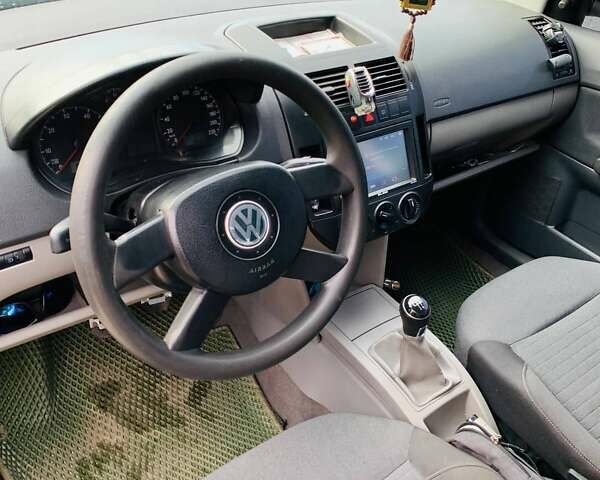 Зелений Фольксваген Поло, об'ємом двигуна 1.4 л та пробігом 327 тис. км за 3500 $, фото 18 на Automoto.ua