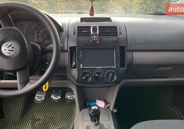 Зелений Фольксваген Поло, об'ємом двигуна 1.4 л та пробігом 327 тис. км за 3500 $, фото 19 на Automoto.ua