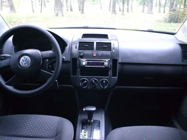 Зелений Фольксваген Поло, об'ємом двигуна 1.4 л та пробігом 230 тис. км за 4995 $, фото 2 на Automoto.ua