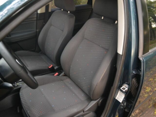 Зелений Фольксваген Поло, об'ємом двигуна 1.4 л та пробігом 230 тис. км за 4995 $, фото 3 на Automoto.ua