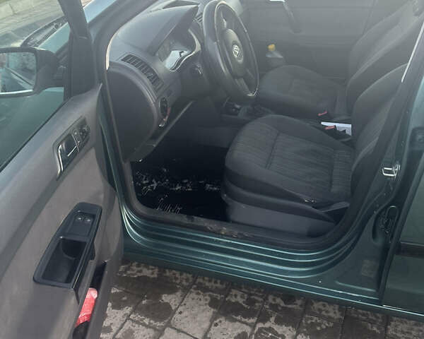 Зелений Фольксваген Поло, об'ємом двигуна 1.2 л та пробігом 283 тис. км за 3400 $, фото 3 на Automoto.ua