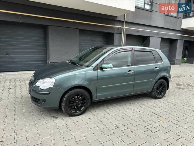 Зеленый Фольксваген Поло, объемом двигателя 1.39 л и пробегом 257 тыс. км за 4999 $, фото 4 на Automoto.ua