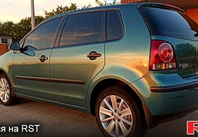 Зелений Фольксваген Поло, об'ємом двигуна 1.4 л та пробігом 125 тис. км за 6000 $, фото 4 на Automoto.ua