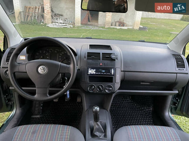 Зелений Фольксваген Поло, об'ємом двигуна 1.39 л та пробігом 198 тис. км за 5400 $, фото 9 на Automoto.ua