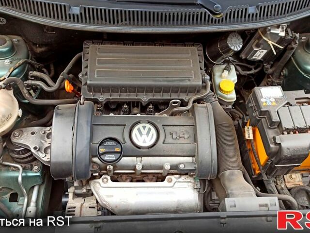 Зеленый Фольксваген Поло, объемом двигателя 1.4 л и пробегом 125 тыс. км за 6000 $, фото 1 на Automoto.ua