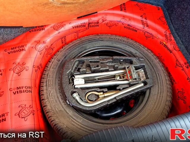 Зелений Фольксваген Поло, об'ємом двигуна 1.4 л та пробігом 125 тис. км за 6000 $, фото 6 на Automoto.ua