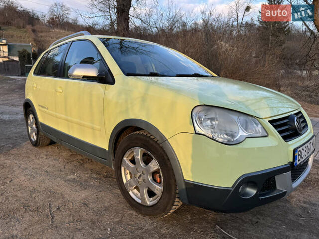 Зеленый Фольксваген Поло, объемом двигателя 1.4 л и пробегом 265 тыс. км за 4900 $, фото 1 на Automoto.ua