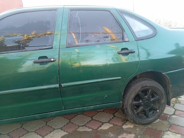 Зеленый Фольксваген Поло, объемом двигателя 0 л и пробегом 290 тыс. км за 1800 $, фото 2 на Automoto.ua