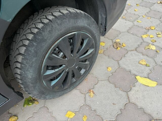 Зеленый Фольксваген Поло, объемом двигателя 1.4 л и пробегом 555 тыс. км за 1375 $, фото 14 на Automoto.ua