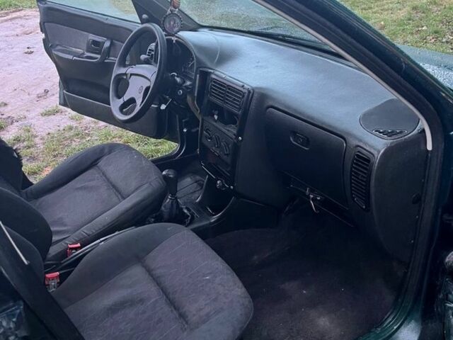 Зеленый Фольксваген Поло, объемом двигателя 1.6 л и пробегом 3 тыс. км за 1500 $, фото 7 на Automoto.ua