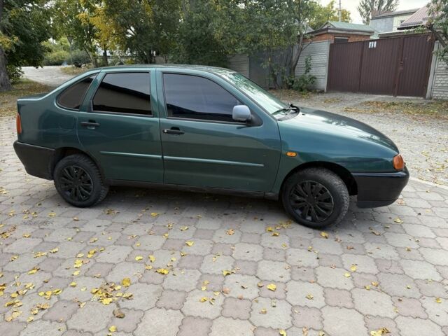 Зеленый Фольксваген Поло, объемом двигателя 1.4 л и пробегом 555 тыс. км за 1375 $, фото 3 на Automoto.ua