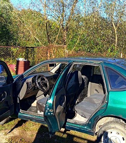 Зеленый Фольксваген Поло, объемом двигателя 1.4 л и пробегом 209 тыс. км за 1000 $, фото 3 на Automoto.ua