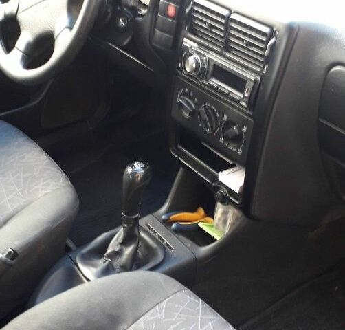 Зеленый Фольксваген Поло, объемом двигателя 1.4 л и пробегом 210 тыс. км за 1500 $, фото 5 на Automoto.ua