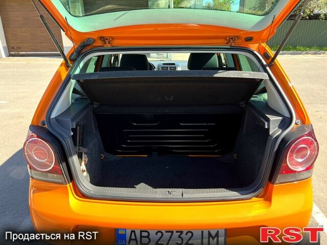 Оранжевый Фольксваген Поло, объемом двигателя 1.4 л и пробегом 222 тыс. км за 5000 $, фото 8 на Automoto.ua