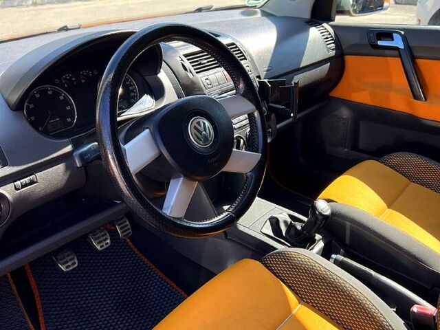 Оранжевый Фольксваген Поло, объемом двигателя 1.4 л и пробегом 222 тыс. км за 5000 $, фото 5 на Automoto.ua