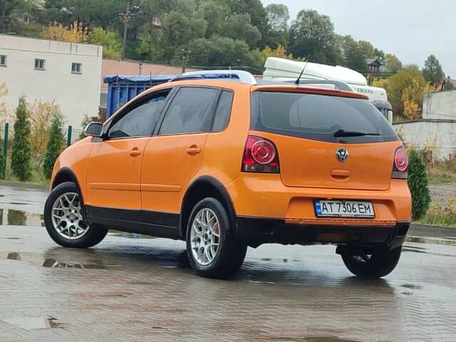 Оранжевый Фольксваген Поло, объемом двигателя 0 л и пробегом 130 тыс. км за 4750 $, фото 3 на Automoto.ua