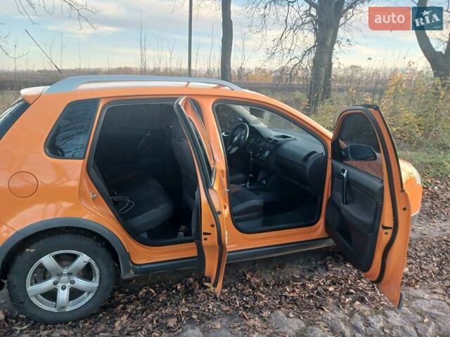 Помаранчевий Фольксваген Поло, об'ємом двигуна 1.39 л та пробігом 196 тис. км за 6700 $, фото 11 на Automoto.ua