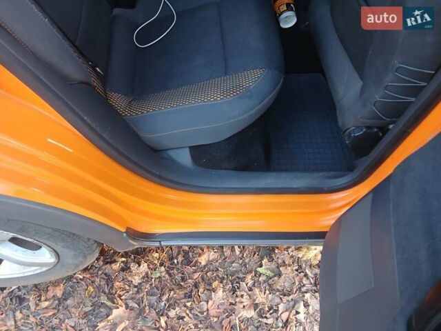 Помаранчевий Фольксваген Поло, об'ємом двигуна 1.39 л та пробігом 196 тис. км за 6700 $, фото 17 на Automoto.ua