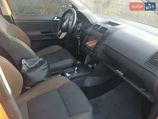 Помаранчевий Фольксваген Поло, об'ємом двигуна 1.39 л та пробігом 196 тис. км за 6700 $, фото 9 на Automoto.ua