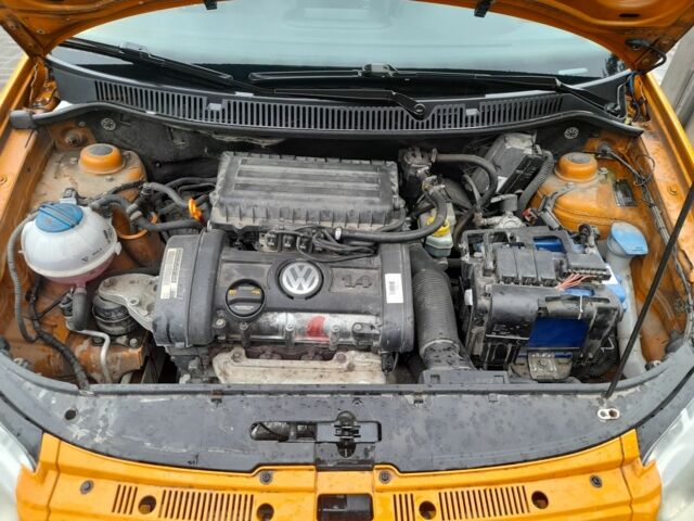 Помаранчевий Фольксваген Поло, об'ємом двигуна 1.4 л та пробігом 160 тис. км за 5200 $, фото 11 на Automoto.ua