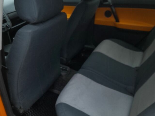 Помаранчевий Фольксваген Поло, об'ємом двигуна 1.4 л та пробігом 160 тис. км за 5200 $, фото 5 на Automoto.ua