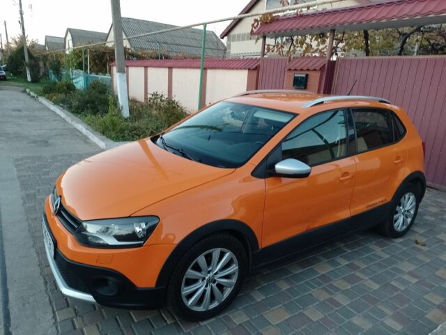 Оранжевый Фольксваген Поло, объемом двигателя 1.2 л и пробегом 251 тыс. км за 5200 $, фото 3 на Automoto.ua