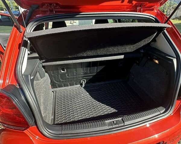 Оранжевый Фольксваген Поло, объемом двигателя 1.39 л и пробегом 105 тыс. км за 9000 $, фото 7 на Automoto.ua