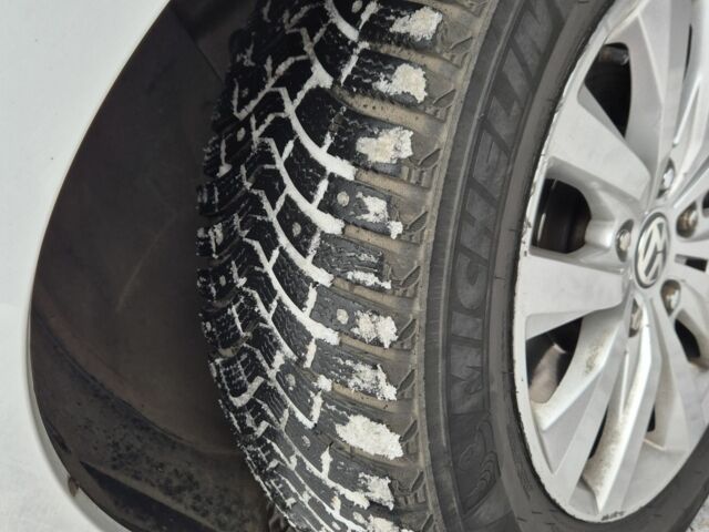 Білий Фольксваген Рутан, об'ємом двигуна 3.6 л та пробігом 319 тис. км за 11500 $, фото 14 на Automoto.ua