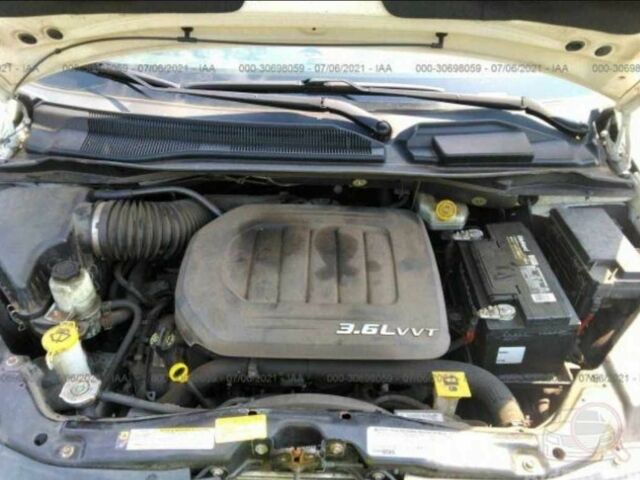 Фольксваген Рутан 2013 в Львове на Automoto.ua Белый Фольксваген Рутан, объемом двигателя 3.6 л и пробегом 183 тыс. км за 7000 $, фото 7 на Automoto.ua