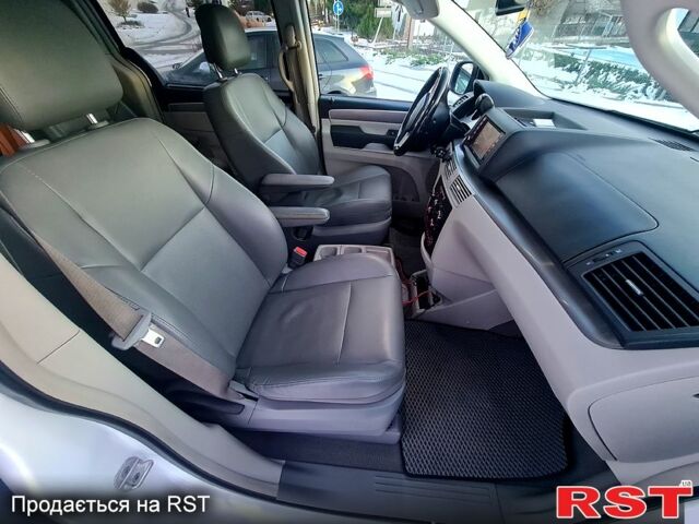 Белый Фольксваген Рутан, объемом двигателя 3.6 л и пробегом 280 тыс. км за 11500 $, фото 8 на Automoto.ua