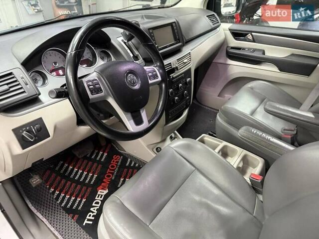 Белый Фольксваген Рутан, объемом двигателя 3.61 л и пробегом 200 тыс. км за 12490 $, фото 19 на Automoto.ua