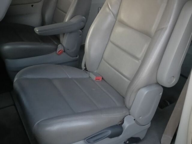 Фольксваген Рутан 2010 в Черкассах на Automoto.ua Черный Фольксваген Рутан, объемом двигателя 3.8 л и пробегом 210 тыс. км за 1500 $, фото 6 на Automoto.ua