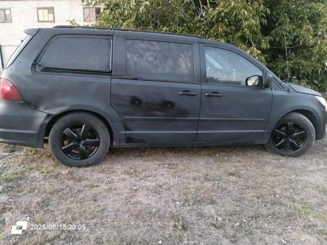 Фольксваген Рутан 2010 в Черкассах на Automoto.ua Черный Фольксваген Рутан, объемом двигателя 3.8 л и пробегом 210 тыс. км за 1500 $, фото 3 на Automoto.ua