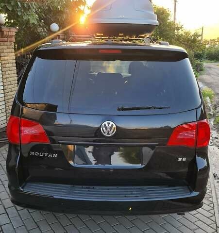 Черный Фольксваген Рутан, объемом двигателя 3.6 л и пробегом 150 тыс. км за 11390 $, фото 14 на Automoto.ua