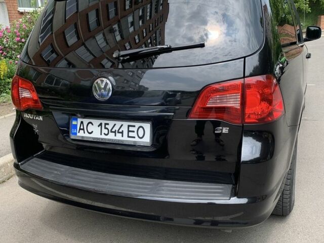 Черный Фольксваген Рутан, объемом двигателя 3.6 л и пробегом 238 тыс. км за 11000 $, фото 2 на Automoto.ua