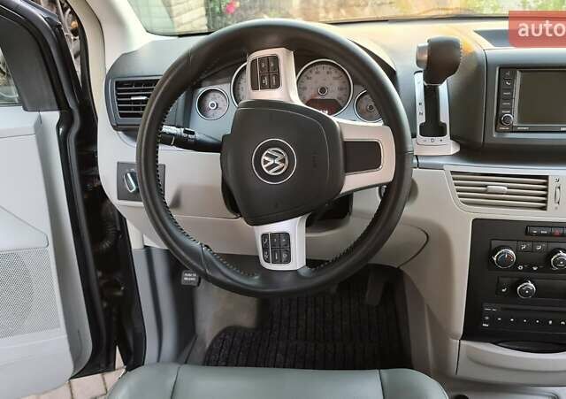 Черный Фольксваген Рутан, объемом двигателя 3.6 л и пробегом 150 тыс. км за 11390 $, фото 5 на Automoto.ua