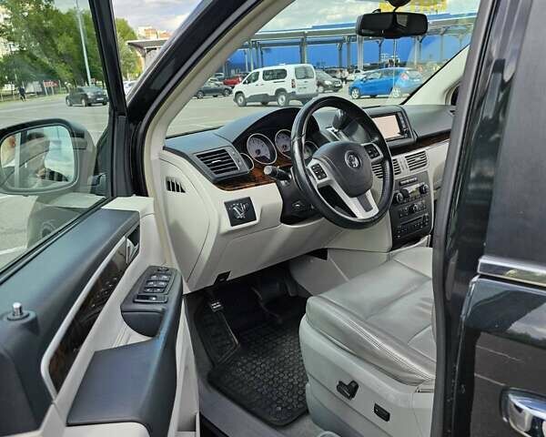 Фольксваген Рутан 2013 в Киеве на Automoto.ua Черный Фольксваген Рутан, объемом двигателя 3.6 л и пробегом 170 тыс. км за 15200 $, фото 7 на Automoto.ua
