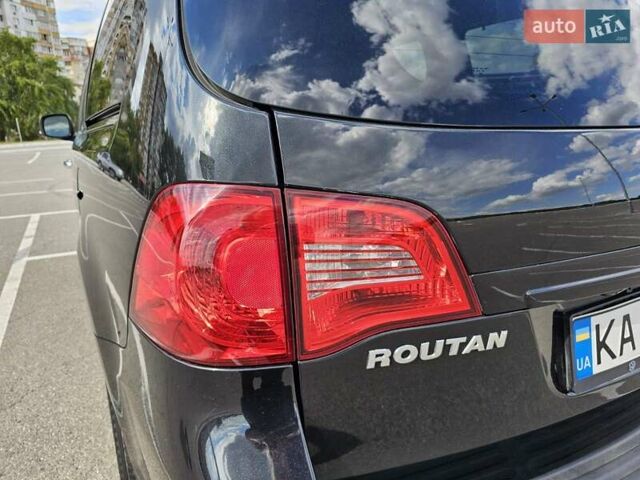 Фольксваген Рутан 2013 в Киеве на Automoto.ua Черный Фольксваген Рутан, объемом двигателя 3.6 л и пробегом 170 тыс. км за 15200 $, фото 2 на Automoto.ua