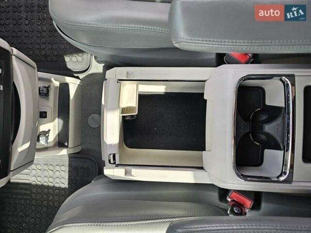 Фольксваген Рутан 2013 в Киеве на Automoto.ua Черный Фольксваген Рутан, объемом двигателя 3.6 л и пробегом 170 тыс. км за 15200 $, фото 27 на Automoto.ua