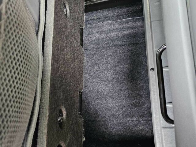 Фольксваген Рутан 2013 у Києві на Automoto.ua Чорний Фольксваген Рутан, об'ємом двигуна 3.6 л та пробігом 170 тис. км за 14800 $, фото 19 на Automoto.ua