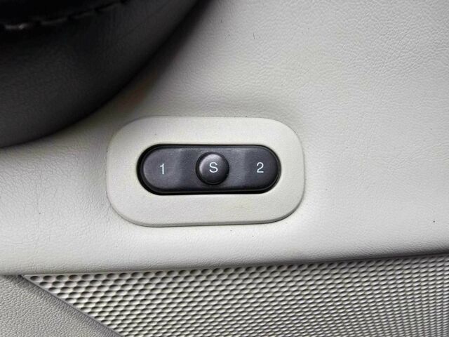 Фольксваген Рутан 2013 у Києві на Automoto.ua Чорний Фольксваген Рутан, об'ємом двигуна 3.6 л та пробігом 170 тис. км за 14800 $, фото 12 на Automoto.ua